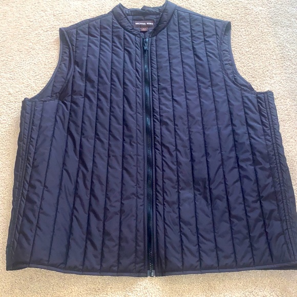 Michael Kors Mens XLT light weight quilted vest - Picture 3 of 4